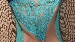 Chunky Redheaded Lady Gets Her Mind Blown by Her Pussy Eating Partner