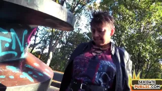 Real pulled granny gives outdoor head