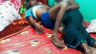 Randi ko bhade me lake  apne room me khoob chudai kiya