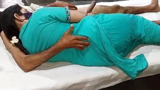 Bhabhi Anal with oil use ????