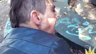 Real pulled granny gives outdoor head