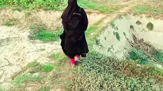 Called a beautiful girl wearing hijab from outside and had fucked.