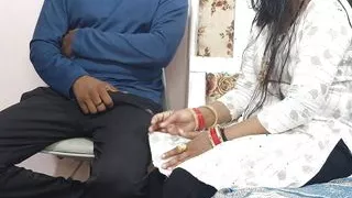 Indian Aunty Fucked- padosan aunty garmi ke bahane air conditioner ki hava khane aai or chut ki chudai karvai.