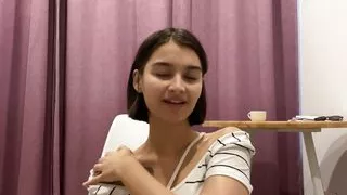 Amateur Cam Girl Fingering Her Pussy to Orgasm