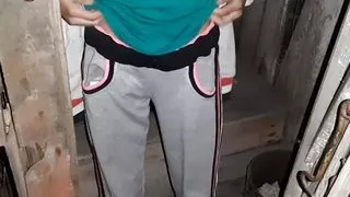 I masturbate in a public toilet at night - Lesbian-candys