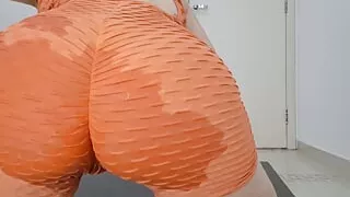 Wetting and showing my body with tigh clothes