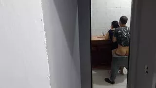 hotwife receives the plumber in a dress just to see if she would have his dick