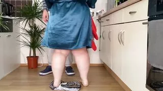 Saggy natural tits of mother-in-law during her masturbation