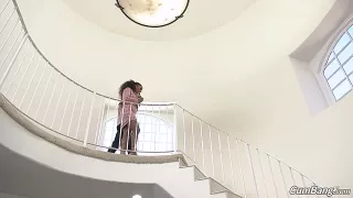 Farbiges Luder beim interracial Gangbang