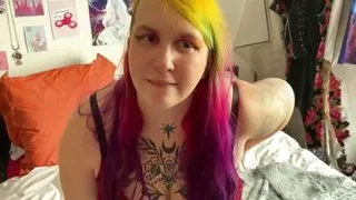 Vends-ta-culotte - Jerk off instructions by a French amateur tattooed  girl wearing a strapon