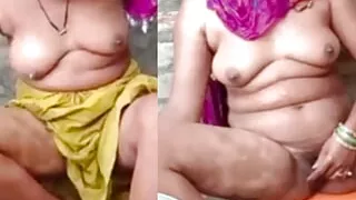 Randi Maa Chat Per Nhati Hui Desi Bathing Hindi Audio