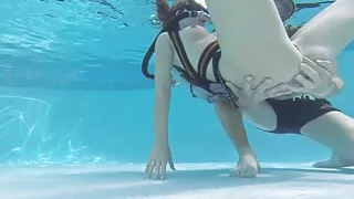 Minnie Manga being fucked in the pool