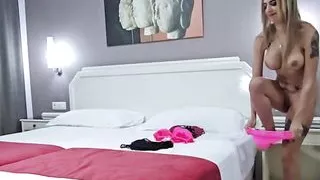 Busty MILF Dulce Maylene turns her photoshoot into a hardcore scene!