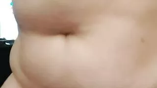 wife rubs her fat pussy on the couch, giving it hard