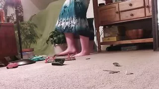 V 428 the Giantess Heard an Army Approaching so She Got up and Stopped Them