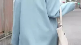 09092,A woman who screams in agony