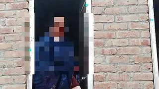 Village lover morning sex girlfriend ko suba suba bathroom me lund ka chuppa lagvaya