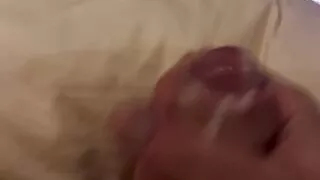 I'm so close to cumming ???? give me an ass