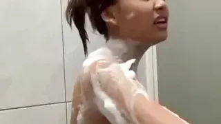 Asian latest Lisda bathing naked