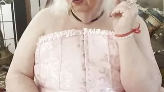 Pissing in pink and smoking