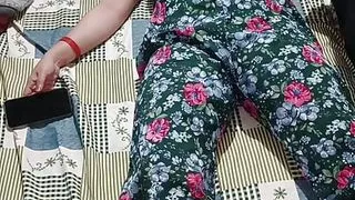 Indian Bhabi Massage Indian Mms with Hindi Audio Desi Bhabhi Ki Chudai