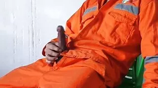 Road construction worker masturbates and cums