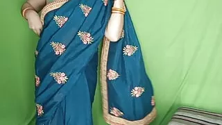 I fucked my Bhabhi in her house at night when her husband had gone to the market.