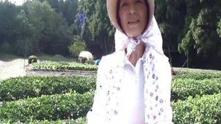 Mature Woman Who Runs a Tea Plantation in Shizuoka, Decides to Appear Av a Few Years Ago