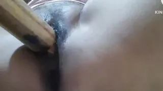 Desi Village Bhabhi Enjoying With Belan and Vegetable Se full pussy aur Anal asshole chudai kiya full enjoy Kiyaa