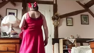In outfit with a red evening dress for a night out