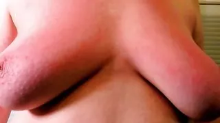 Girl torture game - Target: swollen labia and tits