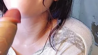 Ass guiding her handjob with countdown