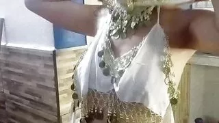 Arab cleaning girl doesn't speak my language and gets excited when I show her my big hard cock