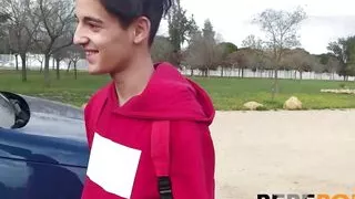 Lydia MILF squeezes young dicks up: A barely experienced rookie for our hot mommy!