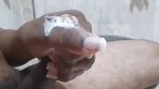 Bethrom Mai Kya Masterbat Saboon Laga Ke