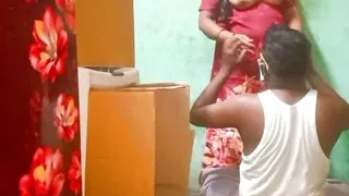 Tamil Aunty pussy nice eating in Desi boy