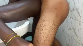 Fucks a stranger in public Toilet until Creampie Pt1