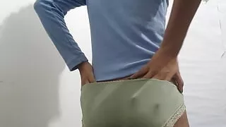 cute petite girl masturbating cum pussy