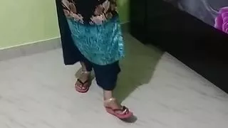 Desi girlfriend called in the room#