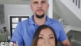 Busty Babe Vivianna Mulino Loves Sucking A Dick Just After It Comes Out From Her Juicy Pussy - MOFOS