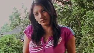 Sweet Face Babe Gives Head to a Horny Dude so He Can Fuck Her with More Pleasure