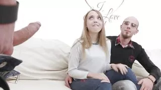 Young Wife Anya Akulova Goes to Town on a Stranger's Prick