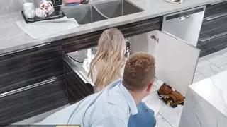 Hot Plumber Kaylee Ryder Is Better At Fixing Van's Pipe Than Fixing His Kitchen Sink - BRAZZERS