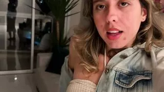 Lucky Dude Has Threesome With Scarlett Taylor And Naomi