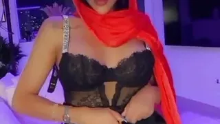 Redhead trans got horny in bed