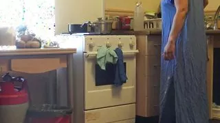 TURKISH WIFE is shocked when husband gives her a surprise cumsot!!! KONUSMALI TURKCE