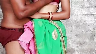 Jab mera step bhai ghar per nahin hota hai to meri bhabhi mere sath chudai