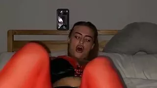 Big tits tattooed scottish slut fucks herself