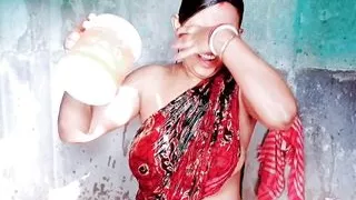 ????MY NEIGHBOUR's WIFE SHOWING HER BIG BOOBS TO ME