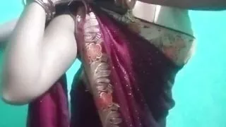 Desi bhabhi ka boobs amazing boobs